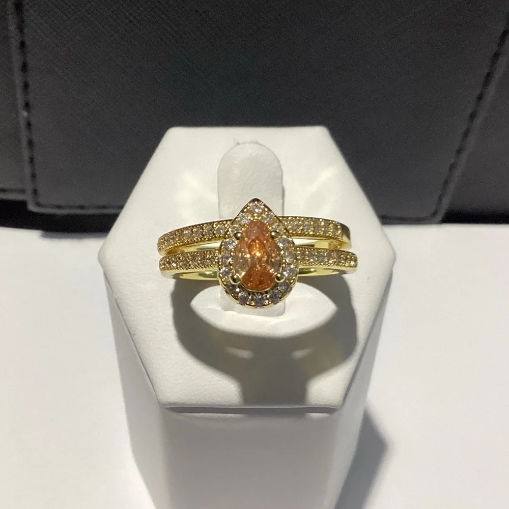 - 💋Beautiful 10k Gold Pear Cut WaterDrop Morganite Diamond Halo 2 Piece Set